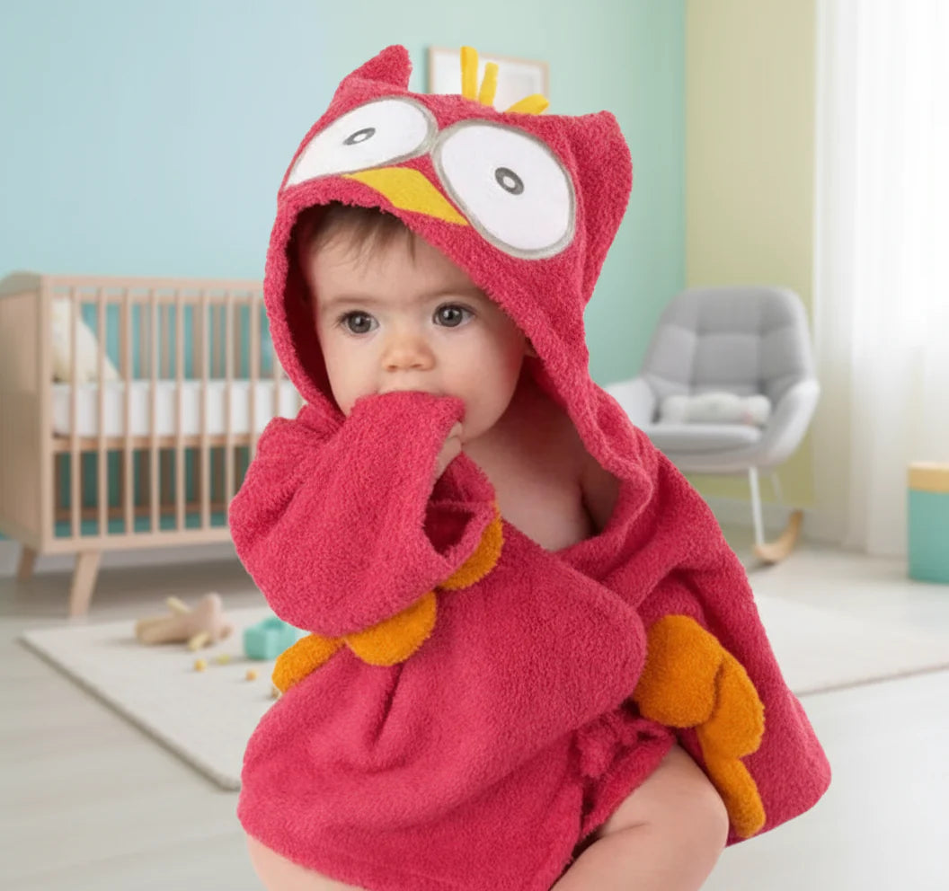 CozyNest – Suave y absorbente: albornoz con diseño de animales