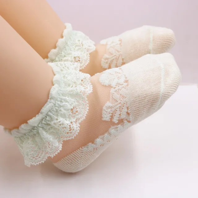 BabyBliss – Cómodos y ligeros: calcetines de encaje para bebé