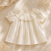 Thumbnail for Ruffle Collar Top – Elegante y cómodo: top con cuello decorativo y mangas abullonadas