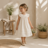 Thumbnail for Sleeveless Dress – Elegante y cómodo: vestido con cuello de encaje