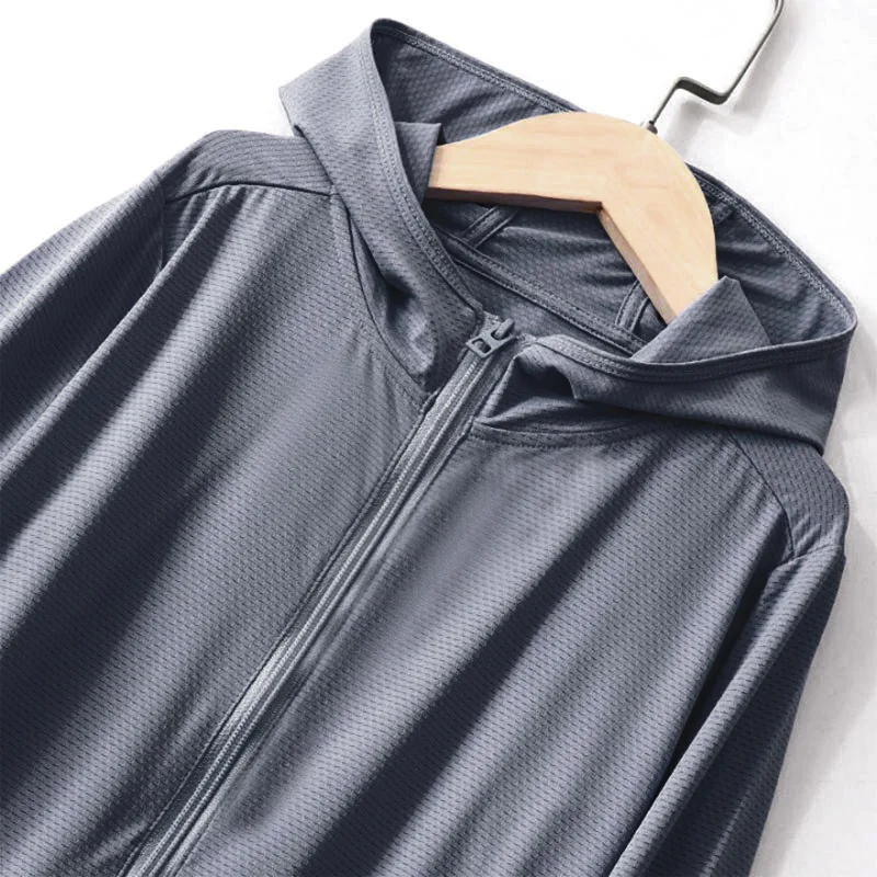 SunnyShield – Ligera y protectora – Chaqueta infantil con capucha y protección UV