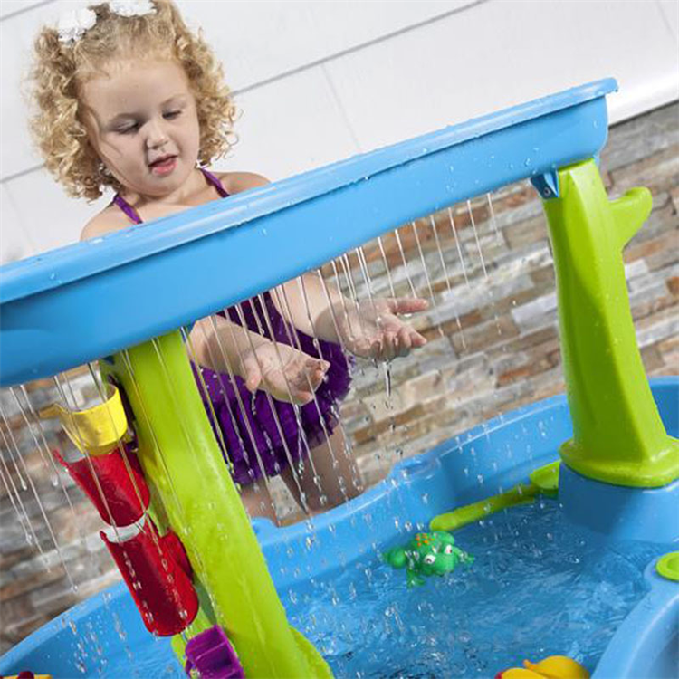 AquaKind – Desarrollo lúdico: mesa de agua para niños pequeños