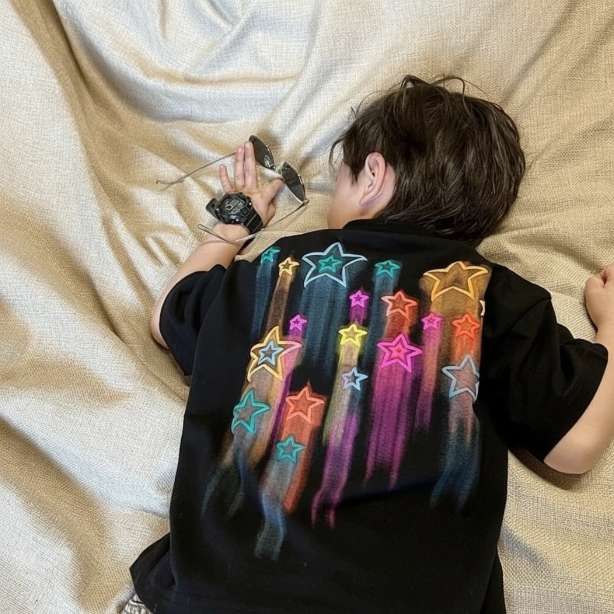 StarGlow – Ligera y divertida – Camiseta con estrella