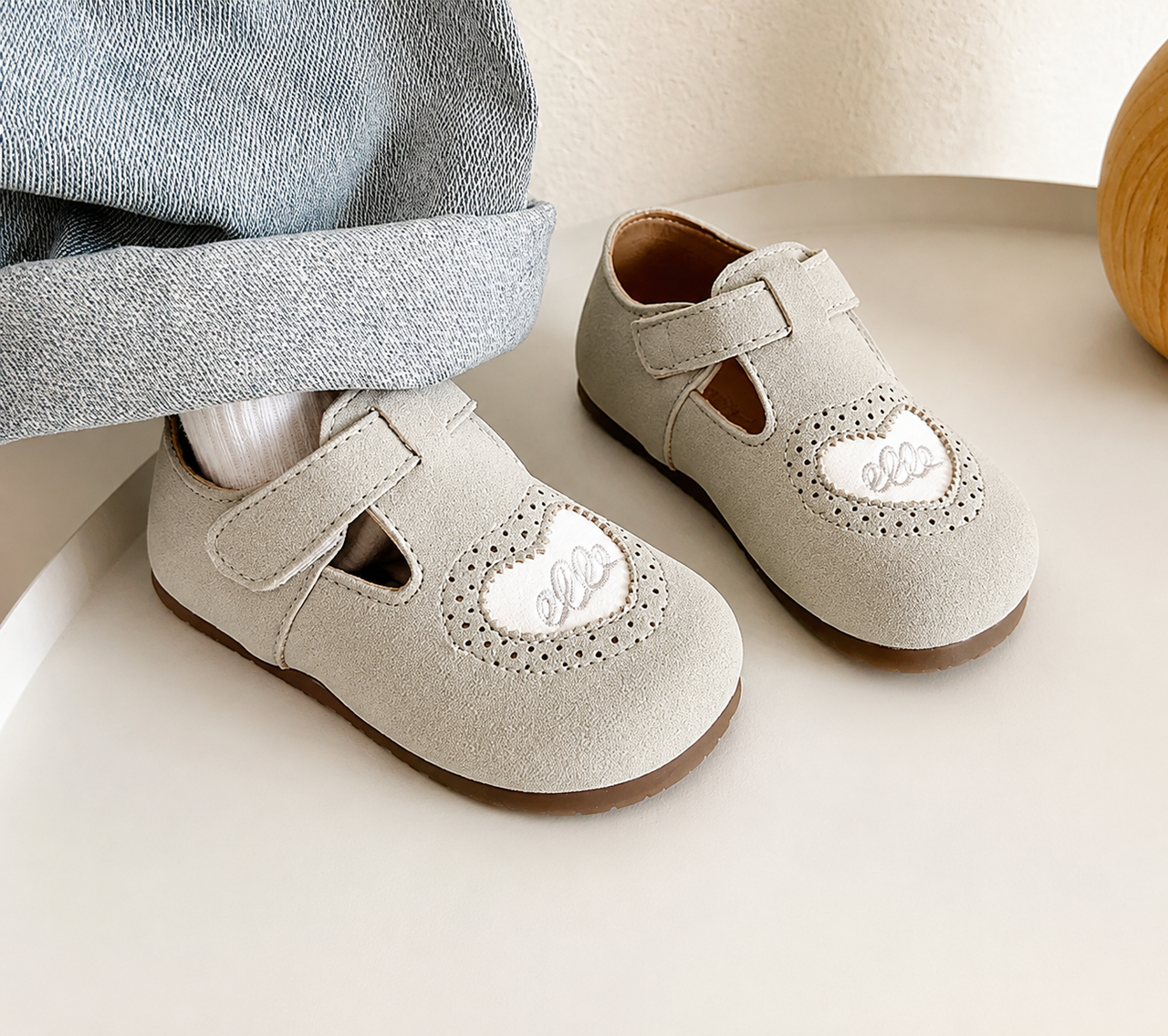 Barefoot – Cuero y descalzo: zapatos infantiles con suela blanda