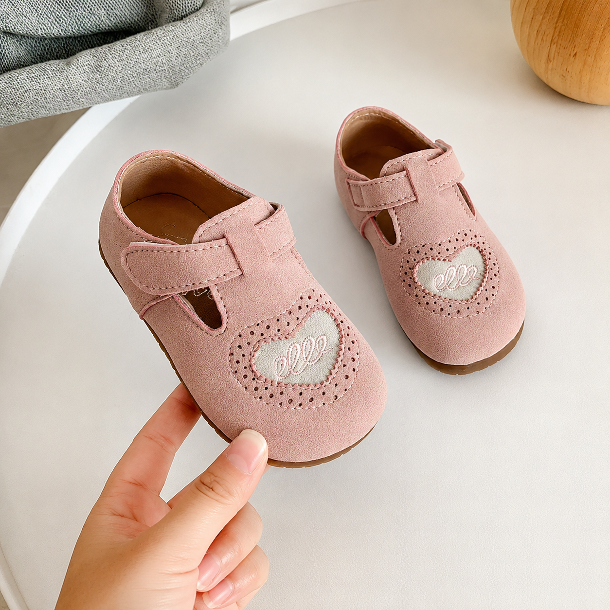 Barefoot – Cuero y descalzo: zapatos infantiles con suela blanda