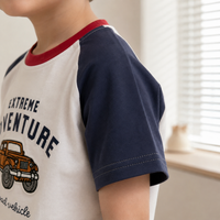 Thumbnail for StreetBoy – A la última y cómoda: camiseta infantil con mangas raglán y estampado