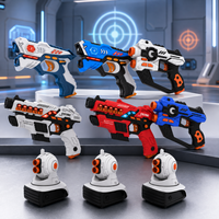 Thumbnail for TargetPro – Competitivo y aventurero – Set de pistolas para combate láser