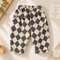 Thumbnail for RetroBloom – Cómodos y divertidos: pantalones infantiles con estampado Argyle