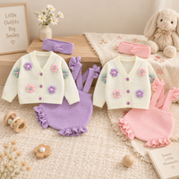 Thumbnail for FloraKnit – Suave y adorable: conjunto para bebé con chaquetita, peto y diadema