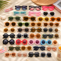 Thumbnail for Kids Sunglasses Set – Protección UV y diversión: gafas de sol para niños