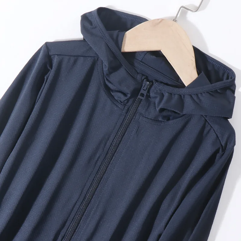 SunnyShield – Ligera y protectora – Chaqueta infantil con capucha y protección UV