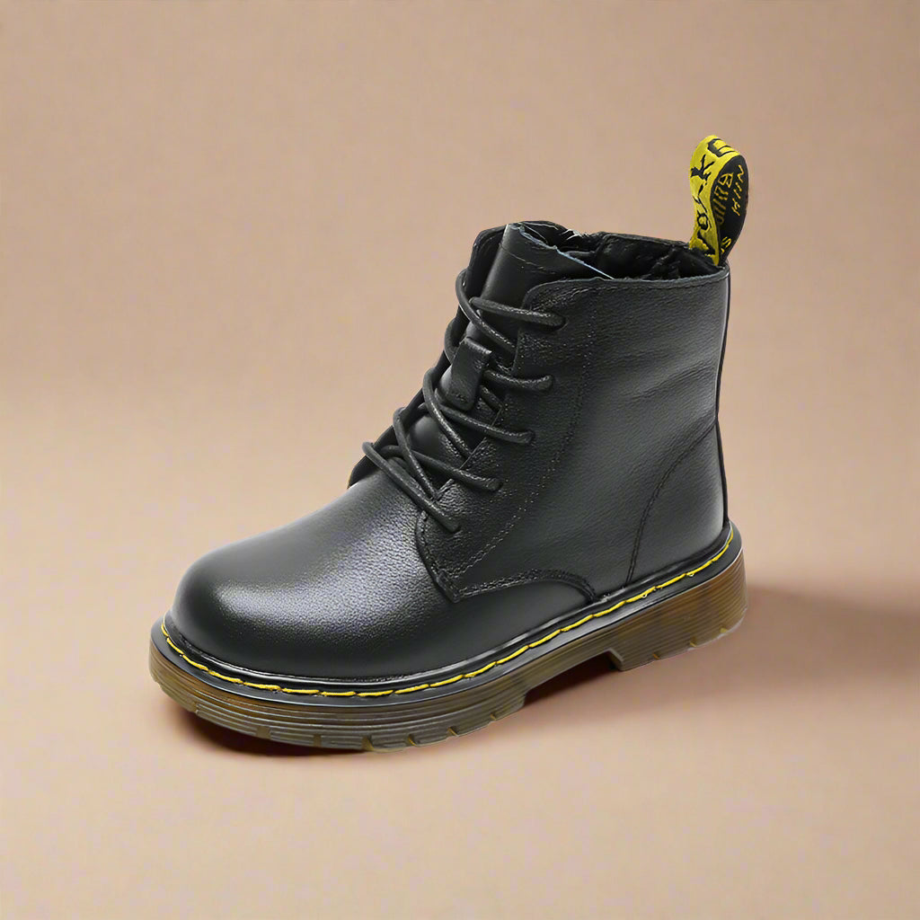 BlackLine – Resistentes y cómodas: botas militares con cordones