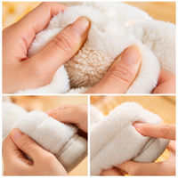 Thumbnail for BunnyToes – Suaves y cálidas: zapatillas de peluche con forma de conejo