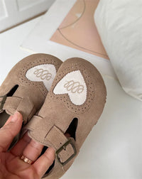 Thumbnail for Barefoot – Cuero y descalzo: zapatos infantiles con suela blanda