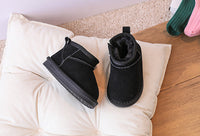 Thumbnail for CozySteps – Cálidos y prácticos: botines para niños