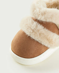 Thumbnail for Little Steps – Cálidos y elegantes: botines Bagd para niñas