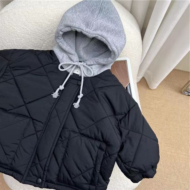 CozyShield – Cálida y resistente: chaqueta acolchada con capucha