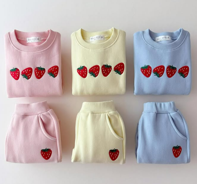 Mini Fashion™ - Suéter con fresas