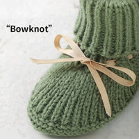 Thumbnail for Booties & Mittens – Suave y cálido: conjunto de guantes y patucos