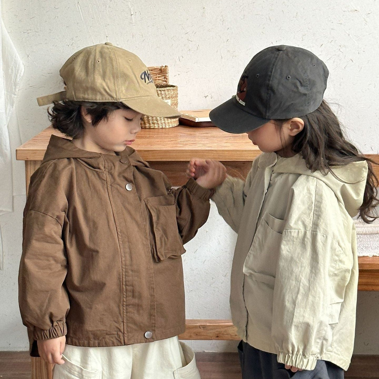 CozyShield – A prueba de viento y cómoda: parka infantil