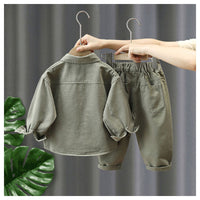 Thumbnail for LittleExplorer – Cómodo y resistente: conjunto de pantalones y camisa para niños