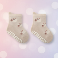 Thumbnail for Soft Grip Socks – Suaves y prácticas: calcetines antideslizantes para bebés