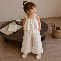 Thumbnail for TinyLuxe – Conjunto de verano de Somerset: top de encaje y pantalones de pierna ancha