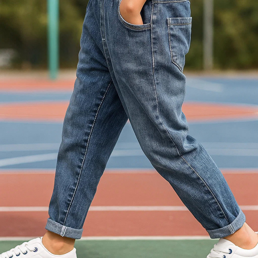 UrbanJeans – Casual y moderno: pantalones vaqueros slim fit para niño