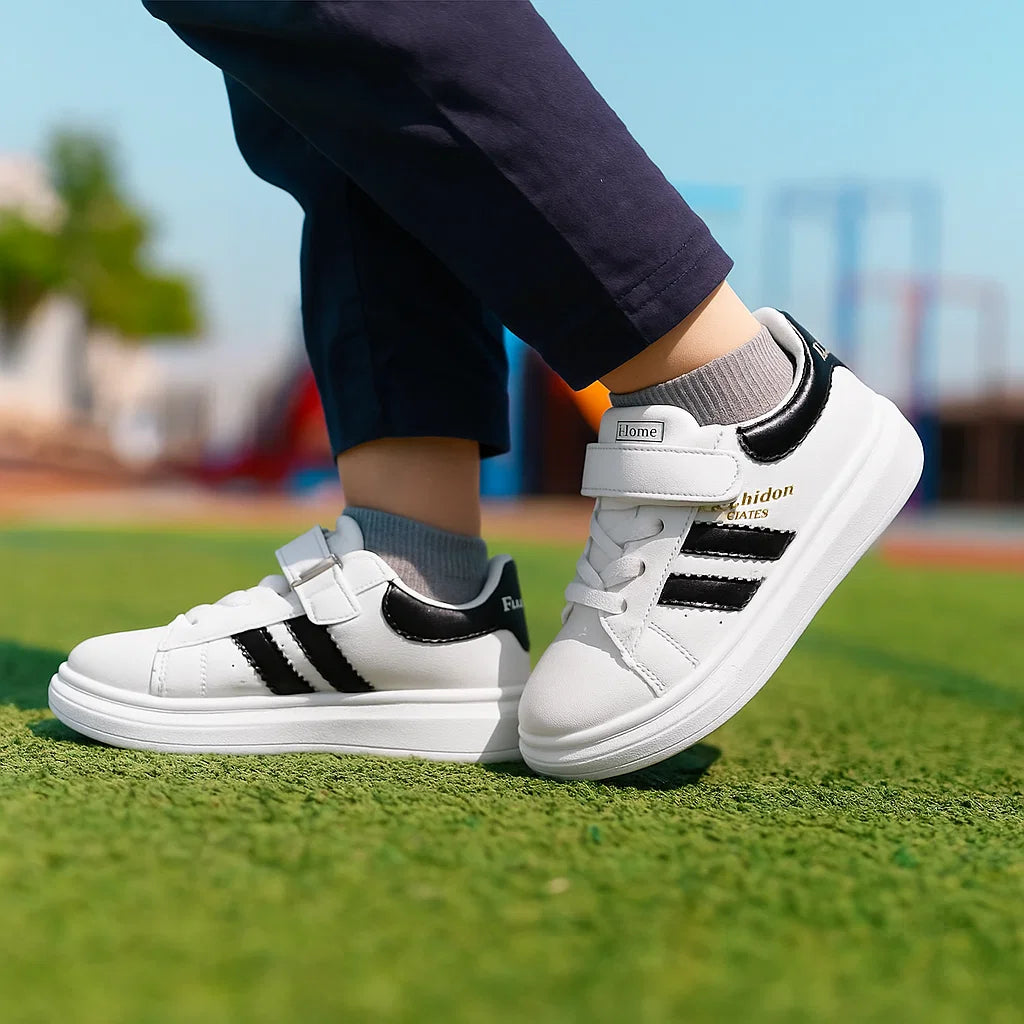 UrbanFlex – Resistentes y cómodas: zapatillas blancas