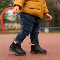 Thumbnail for StyleWalk – Elegantes y cómodas: las botas Chelsea