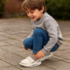 KidStride – Modernas y funcionales: zapatillas con velcro