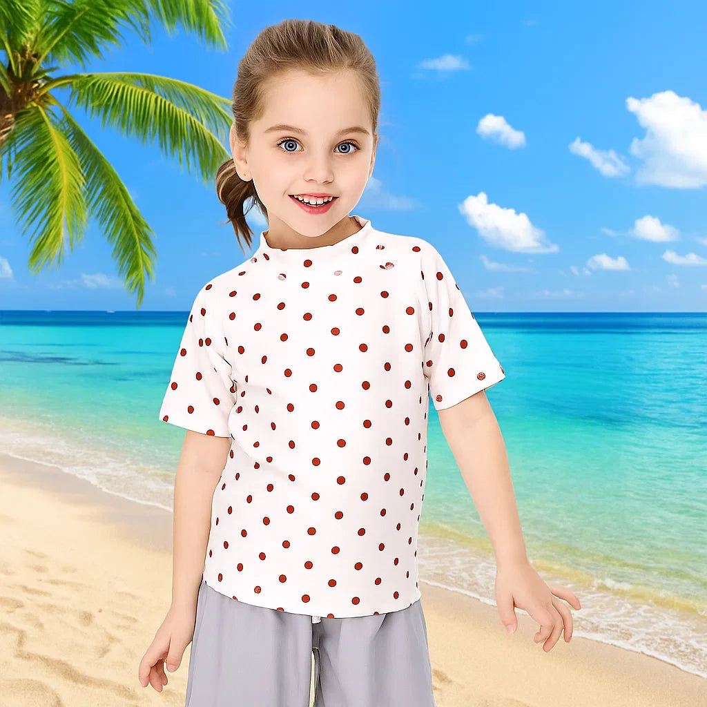 SunnyGuard – Verano y protección: camiseta de baño infantil con mangas cortas y protección UV