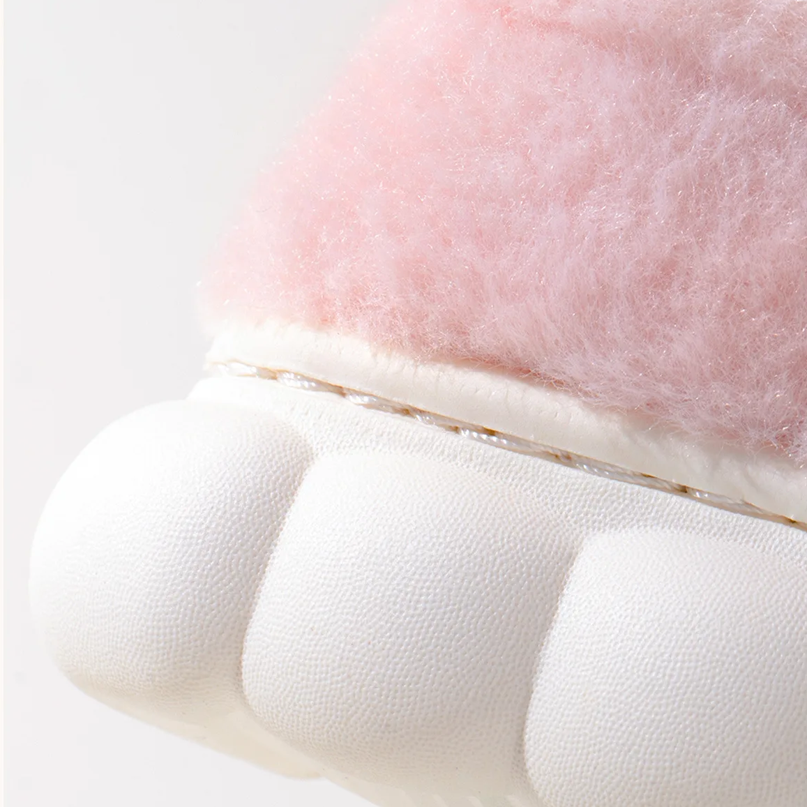 SnuggleKitty – Calidez y seguridad – Pantuflas de gato para niños