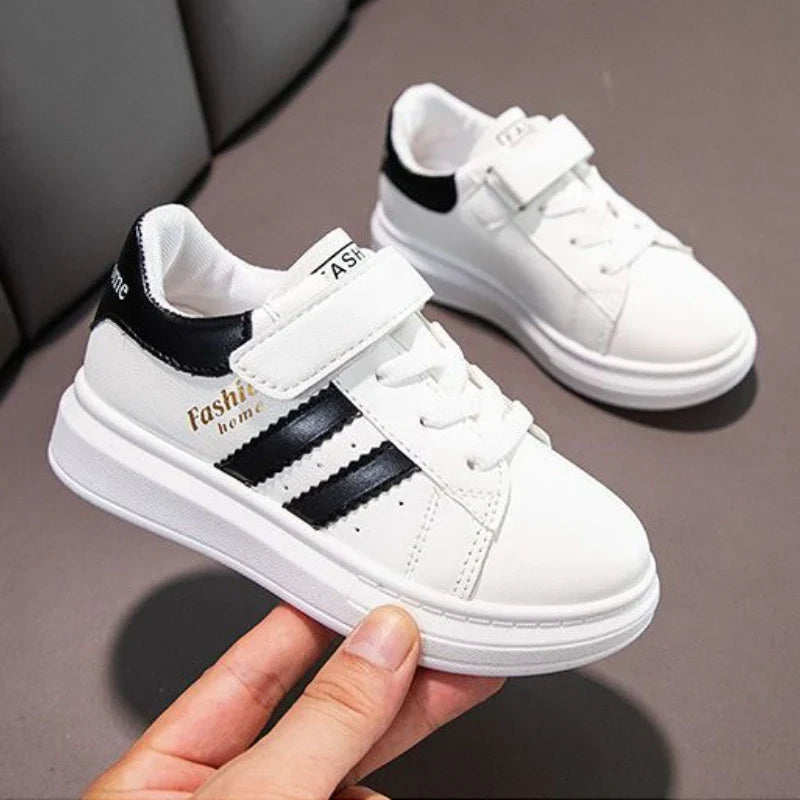 UrbanFlex – Resistentes y cómodas: zapatillas blancas