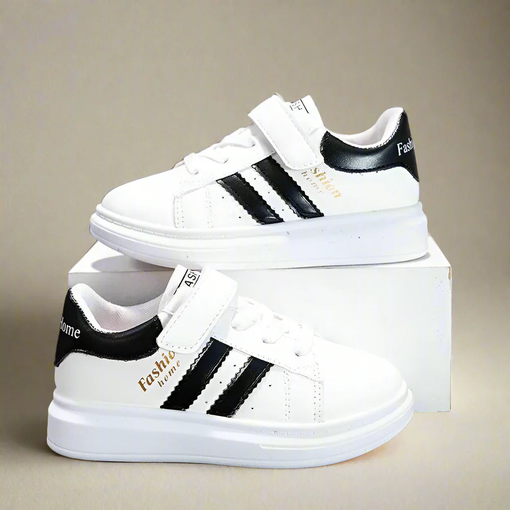 UrbanFlex – Resistentes y cómodas: zapatillas blancas