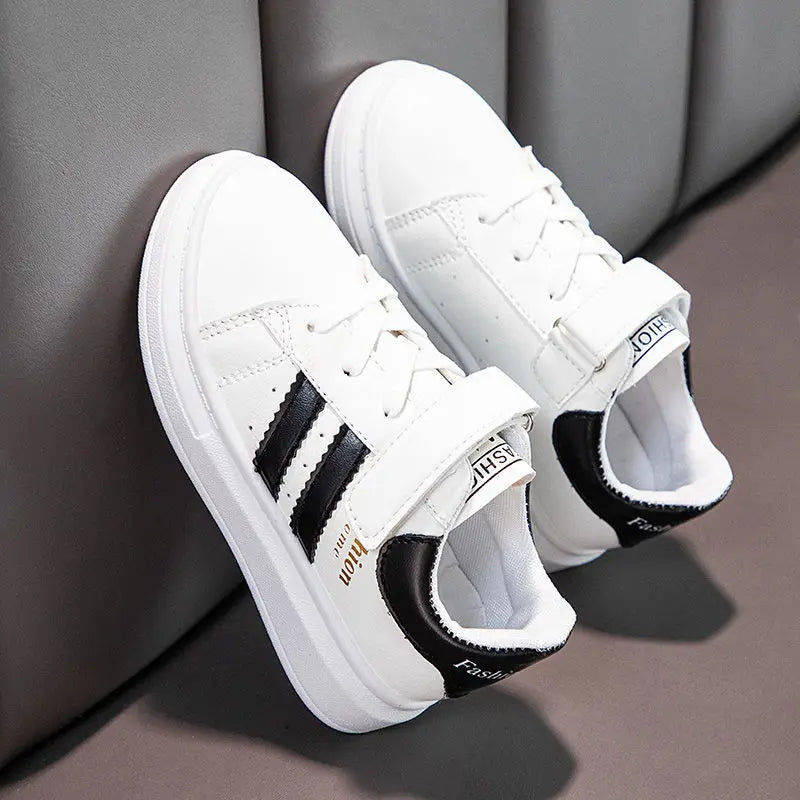 UrbanFlex – Resistentes y cómodas: zapatillas blancas