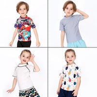Thumbnail for SunnyGuard – Verano y protección: camiseta de baño infantil con mangas cortas y protección UV