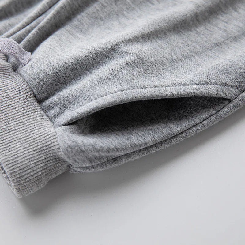 ActiveWear – Geniales y flexibles: pantalones de chándal para niños