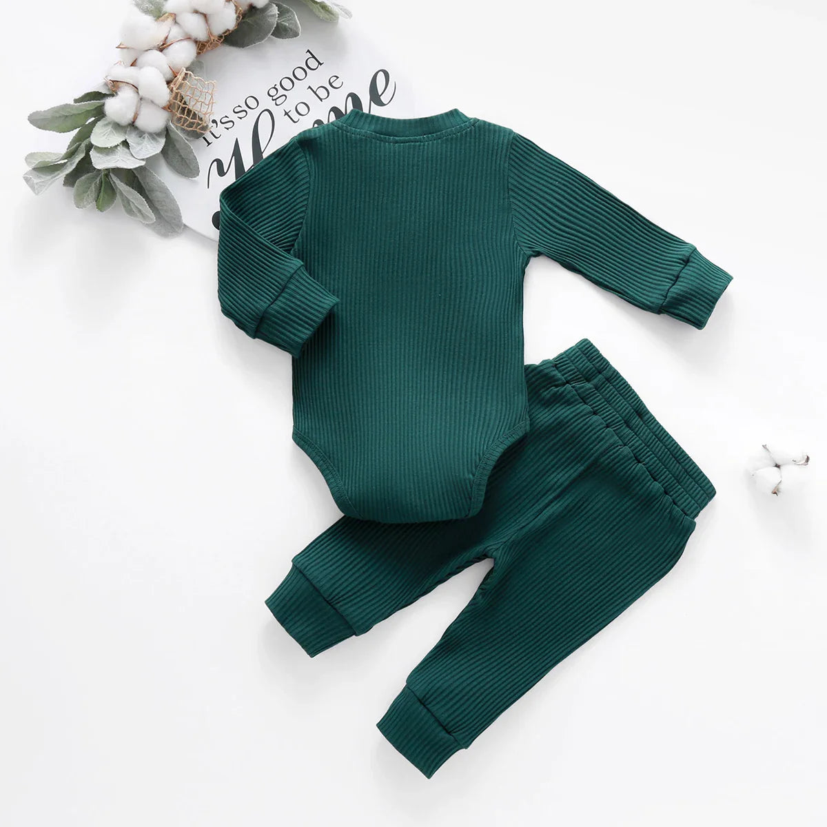 Mini Fashion™ – Cómodo conjunto de vestir para bebé