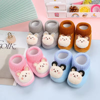 Thumbnail for CuddleSteps – Cálidas y antideslizantes: zapatillas para bebés con animales