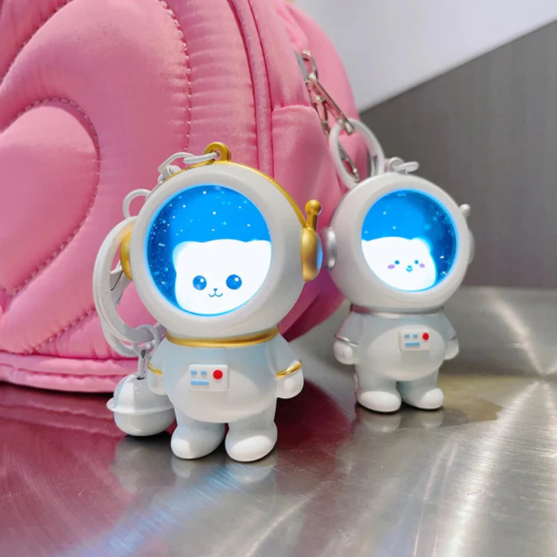 Glowing Astronaut Charm – Bonito y luminoso: colgante de bolso con forma de astronauta