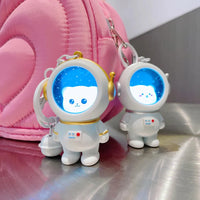 Thumbnail for Glowing Astronaut Charm – Bonito y luminoso: colgante de bolso con forma de astronauta