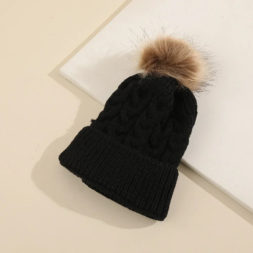 Mini Fashion™ - Fuente propia - Gorro con pompón