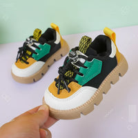 Thumbnail for KidoStep – Suaves y prácticas: zapatillas deportivas resistentes para niños con suela gruesa.