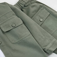 Thumbnail for Boys Fashion – Moderno y cómodo – Conjunto cargo para niños