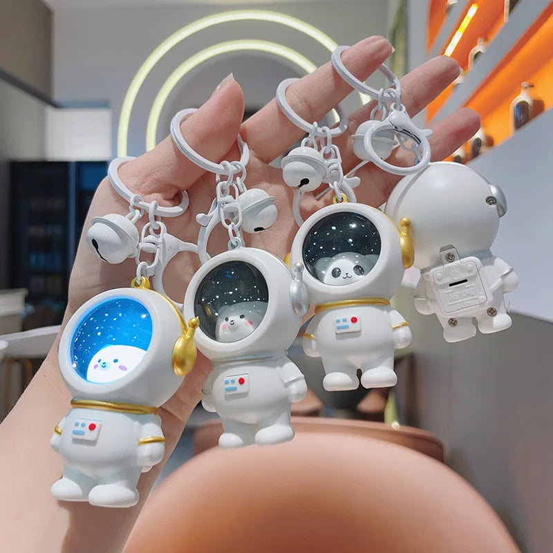 Glowing Astronaut Charm – Bonito y luminoso: colgante de bolso con forma de astronauta