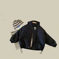 Thumbnail for LiloWear – A prueba de viento y repelente al agua: chaqueta cortavientos con capucha para niños